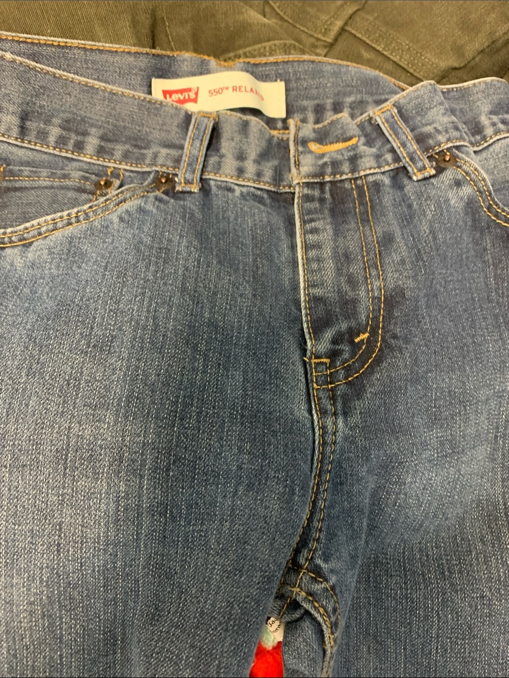Levi's 550 Relaxed Men's Jeans - Denim Blue with Gold Stitching